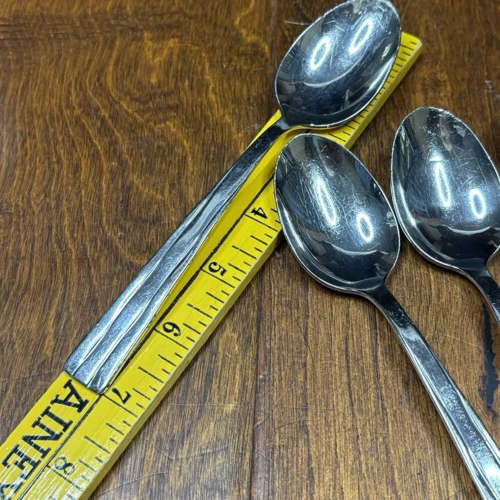Oneida‎ Camden Stainless Flatware 6 spoons 7